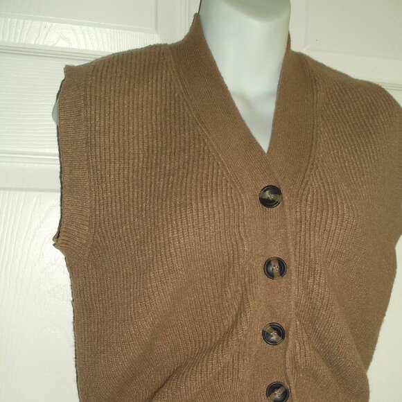 POOF Apparel Brown V-Neck Button Front Sweater Vest ~ Women's Juniors Size Large - Picture 3 of 9